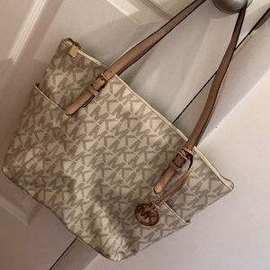 Michael Kors purse